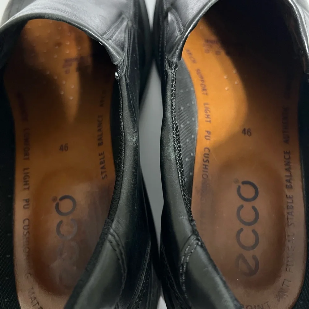 ECCO Men's Classic Black Leather Loafers